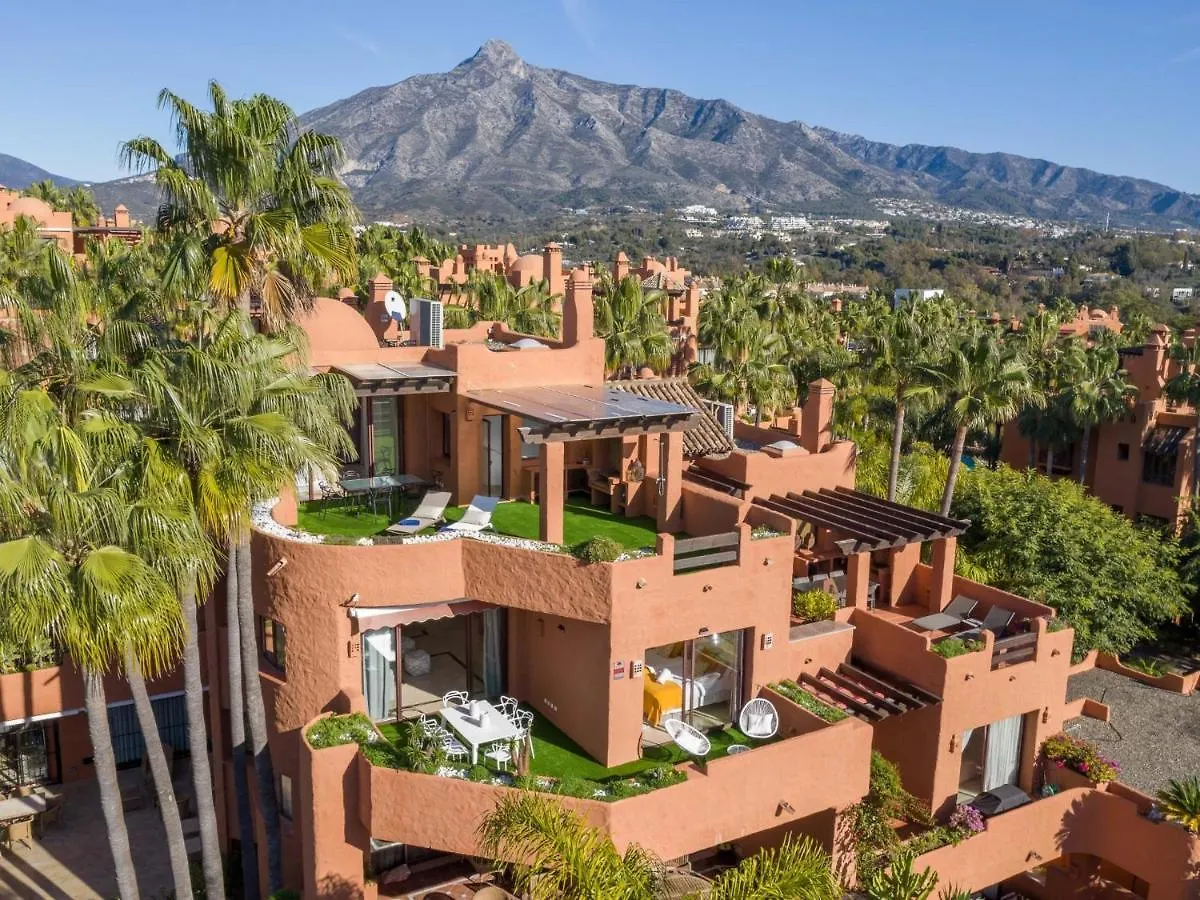 Дом отдыха Вилла Vacation Marbella I La Alzambra Peaceful Hideaway With Sea Views